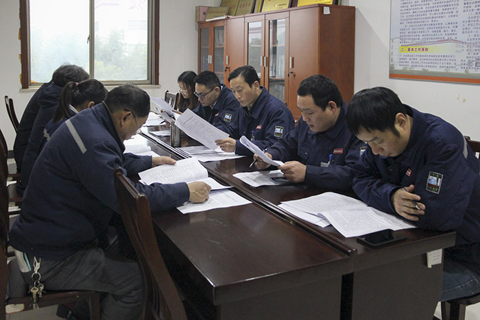 星火黨支部開展“三問(wèn)”主題黨日活動(dòng)